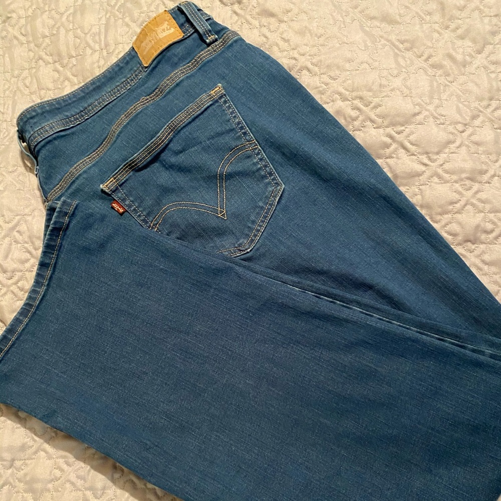 Levi defined waist 580 straight jeans